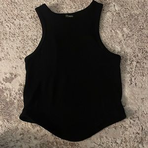 black top, soft, dynamic style